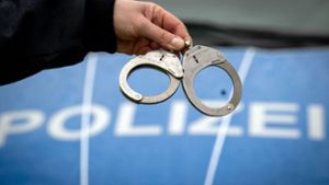 Auf Rastplatz verhaftet: Mit zwei Haftbefehlen gesucht