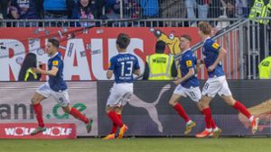 2. Liga: 1:1 gegen Düsseldorf: Kiel steigt in die Bundesliga auf